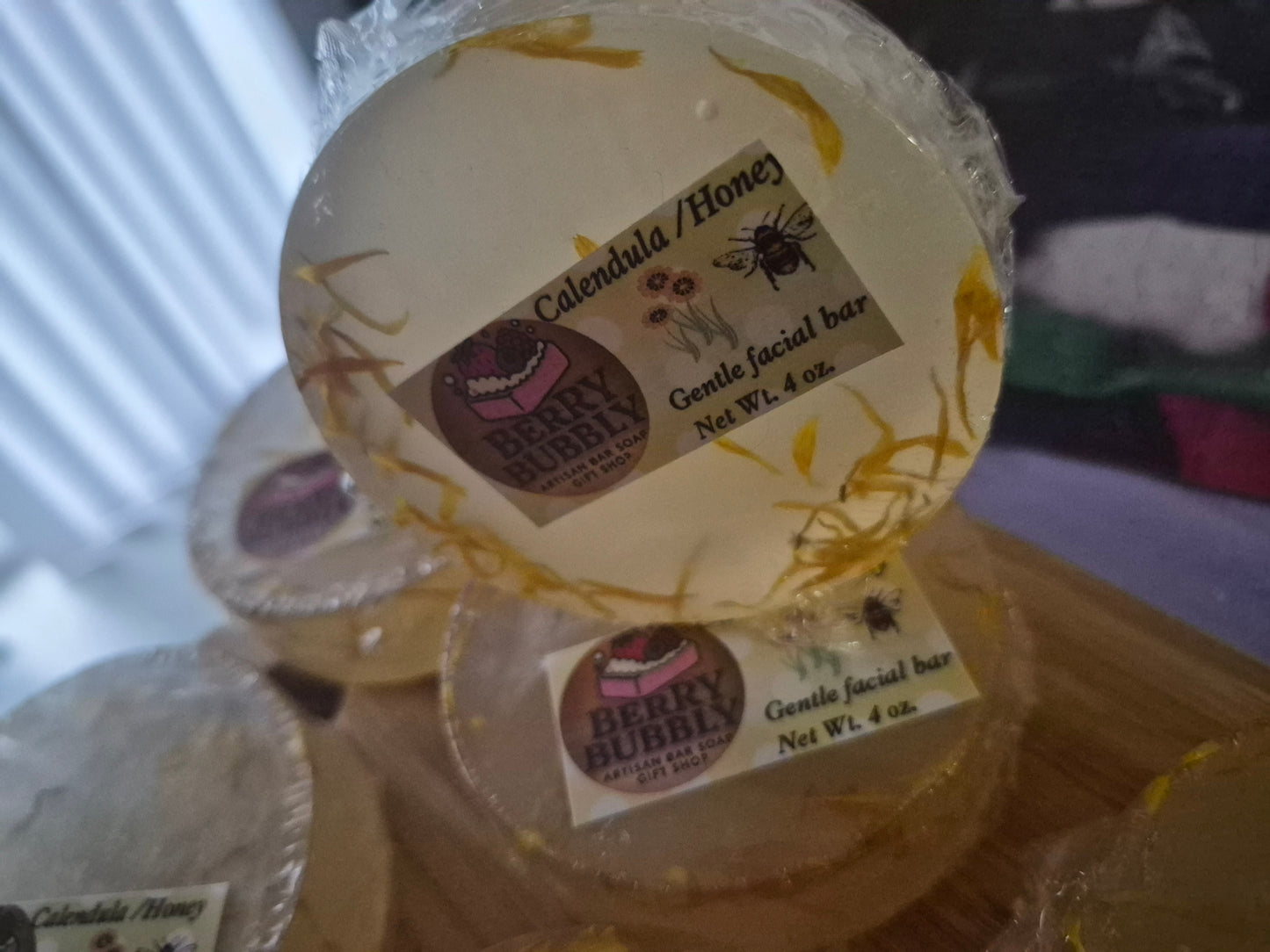 Calendula Honey facial bar